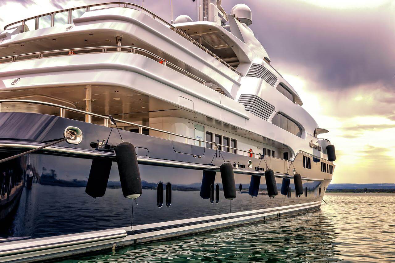 A Quick Intro to Chartering a Yacht